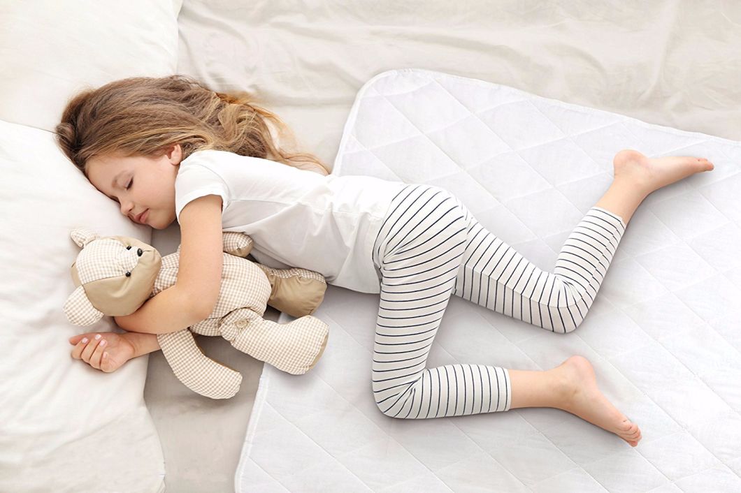 具有高吸水性填充层的防水床垫